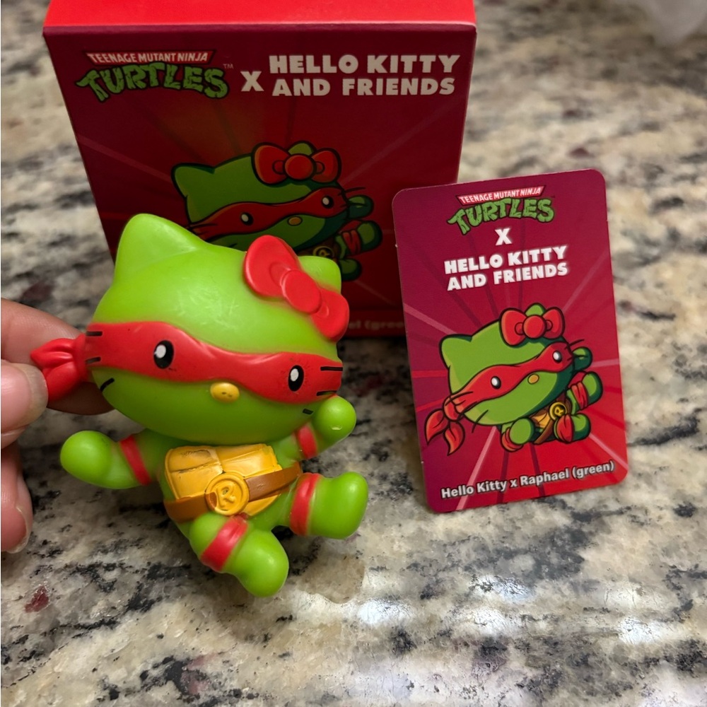 Hello Kitty X TMNT Raphael Red and Green Figure